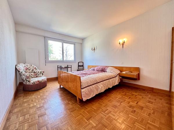 ORLÉANS 132M² - 2 BALCONS - ASCENSEUR - 2 GARAGES - 1 GRENIER