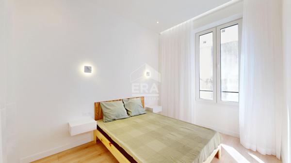 NICE - FLEURS : EN DERNIER ÉTAGE, JOLI 3/4 PIÈCES TRAVERSANT AVEC BALCON AU CALME