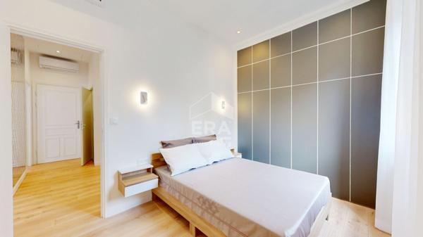 NICE - FLEURS : EN DERNIER ÉTAGE, JOLI 3/4 PIÈCES TRAVERSANT AVEC BALCON AU CALME