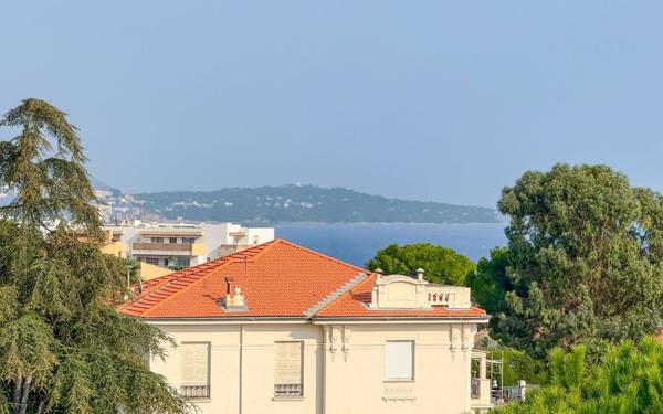 Appartement à vendre    2 pièces • 51,17 m2 Nice