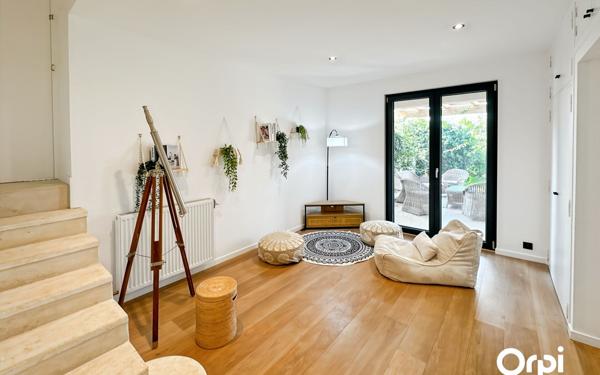 Maison à vendre    6 pièces •  La Croix-Valmer