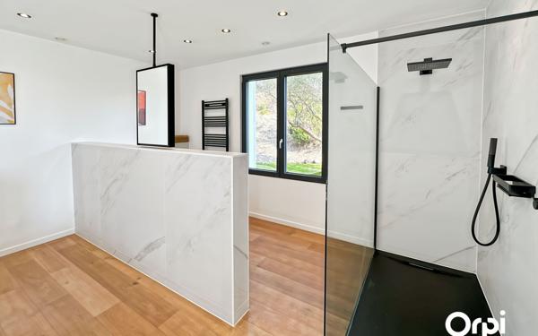 Maison à vendre    6 pièces •  La Croix-Valmer