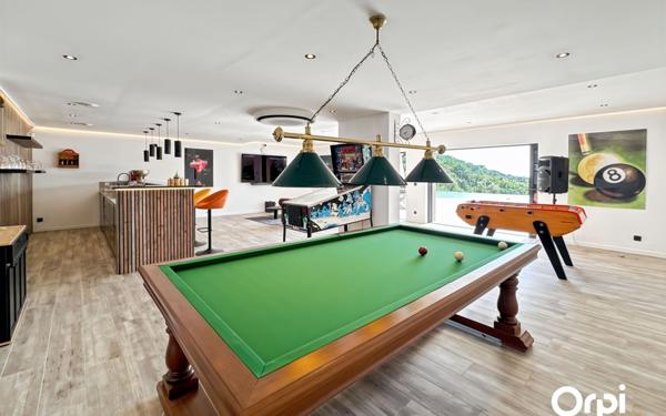 Maison à vendre    6 pièces •  La Croix-Valmer