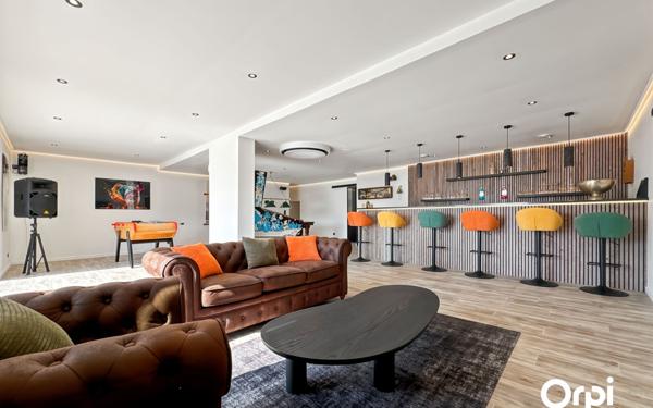 Maison à vendre    6 pièces •  La Croix-Valmer