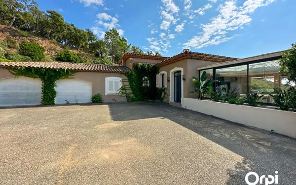 Maison à vendre    6 pièces •  La Croix-Valmer