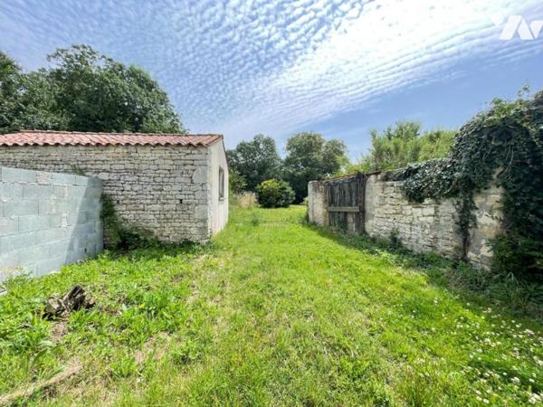 Terrain à bâtir de 1 103m²