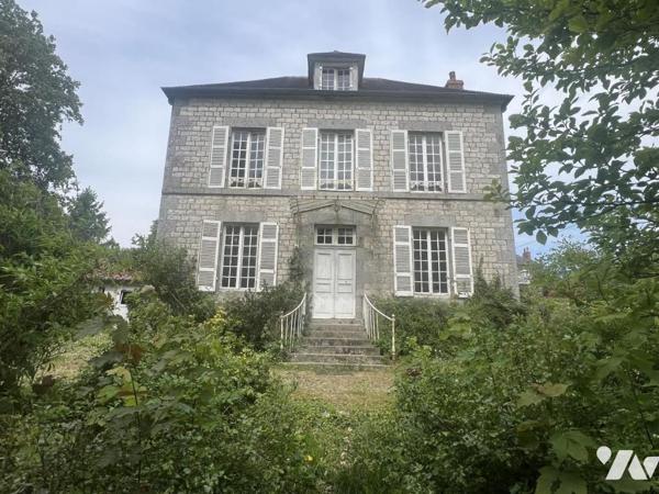 LA CHAPELLE D'ANDAINE, maison de maître à rénover avec parc arboré et dépendances