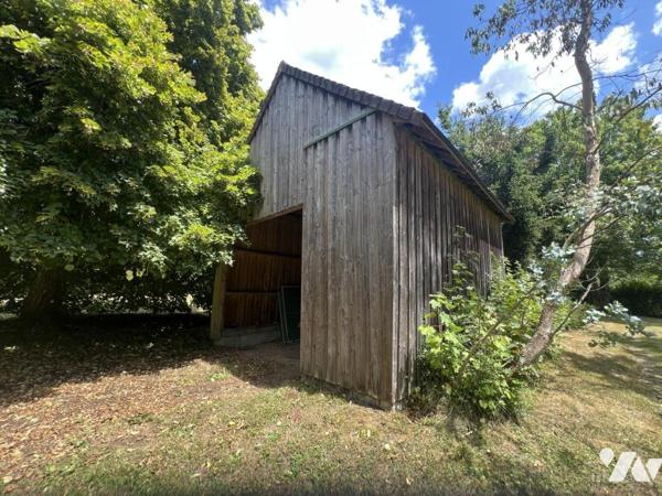 LA CHAPELLE D'ANDAINE, maison de maître à rénover avec parc arboré et dépendances