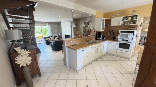 Maison 8 pièces 155.65 m2
