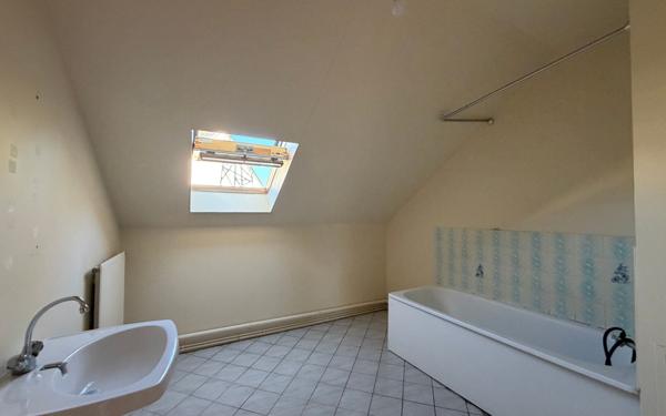 Maison à vendre    3 pièces • 82 m2 Lucé