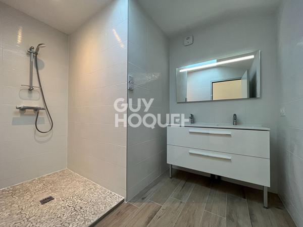 A LOUER - Maison de type 6 à louer à ALLEX (26400 )