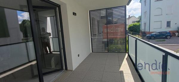 bel appartement F3 situé au 1er étage