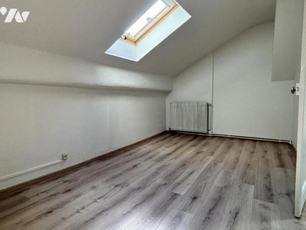 Appartement 6P Duplex de charme avec terrasse – Hôtel particulier du XVIIe siècle en cœur de ville