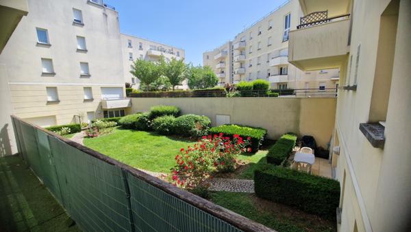 Appartement Combs La Ville 3 pièce(s) 65 m2