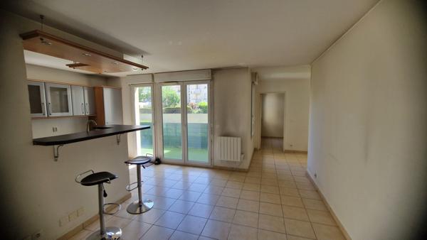Appartement Combs La Ville 3 pièce(s) 65 m2