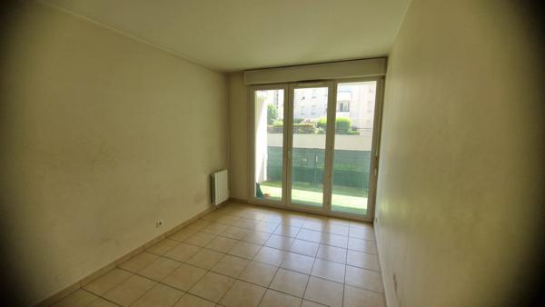 Appartement Combs La Ville 3 pièce(s) 65 m2