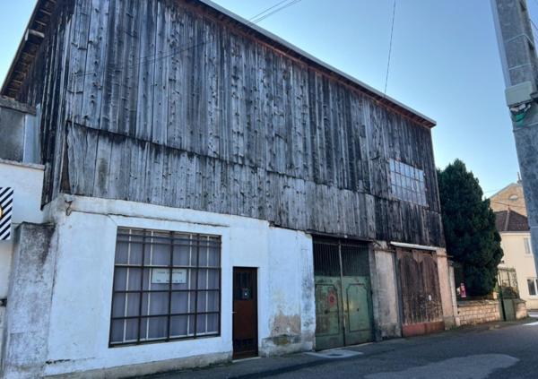 Immeuble locatif à GRAY