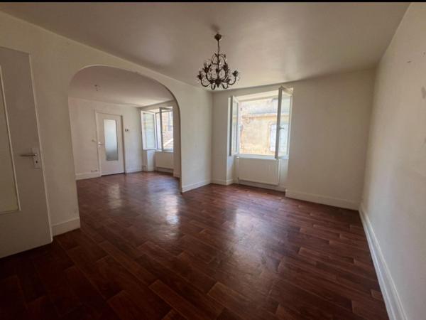 Immeuble locatif à GRAY