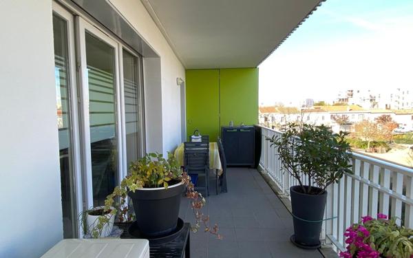 Appartement à vendre    3 pièces •  Floirac