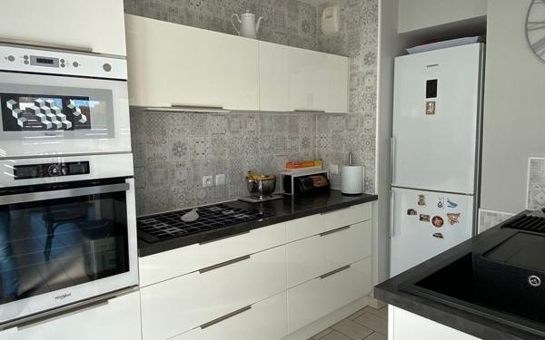 Appartement à vendre    3 pièces •  Floirac