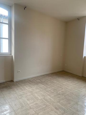 Location appartement près de CAUSSADE - 2 pièce(s) - 37 m² - 390 €/mois