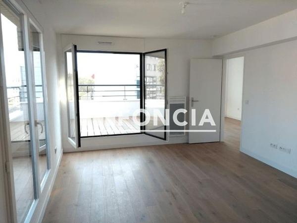 Location Appartement 2 pièces 43 m² - 18-36 RUE DE LA REPUBLIQUE Suresnes 92150