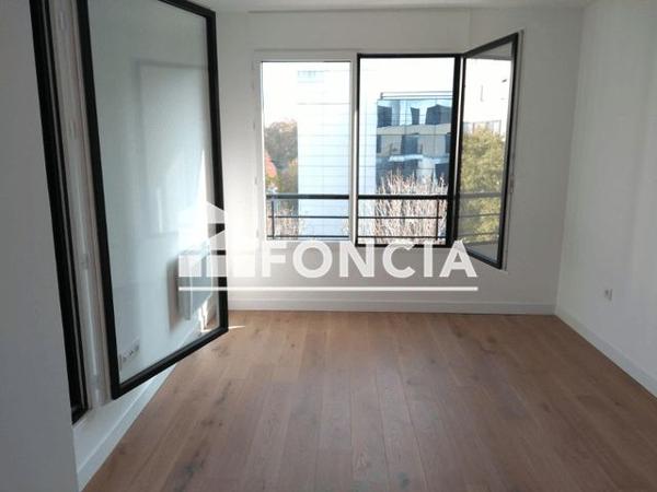 Location Appartement 2 pièces 43 m² - 18-36 RUE DE LA REPUBLIQUE Suresnes 92150