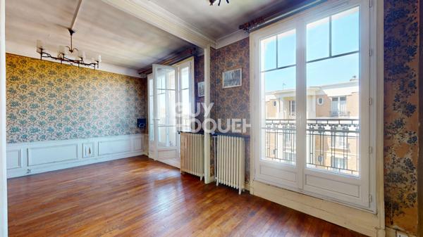 Métro Mairie des Lilas : Bel appartement des années 20 à rénover, balcon ouest et vue dégagée