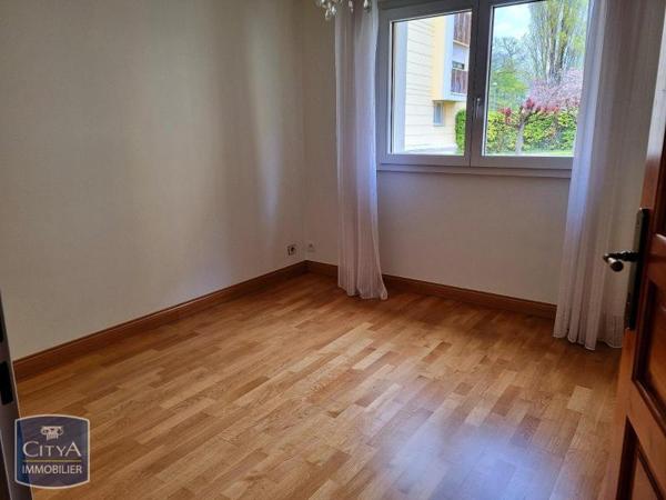 Appartement à louer 4 pièces 82.38m²