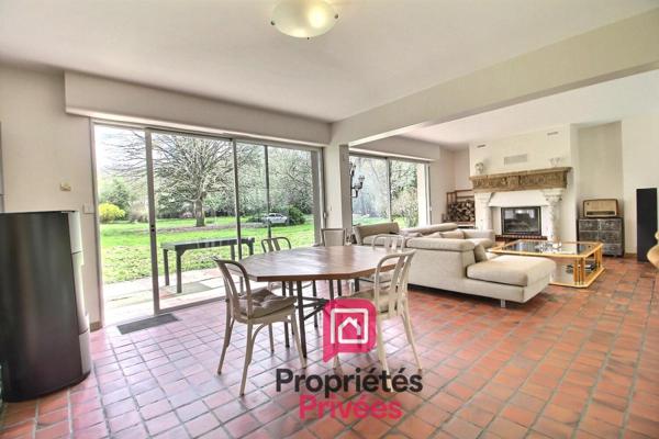 1h15 de PARIS - PROPRIETE de 245 m2 env. GARAGE, 5400 m2 de PARC ARBORE, AU COEUR DE LA NATURE