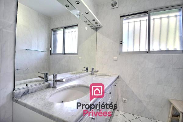 1h15 de PARIS - PROPRIETE de 245 m2 env. GARAGE, 5400 m2 de PARC ARBORE, AU COEUR DE LA NATURE