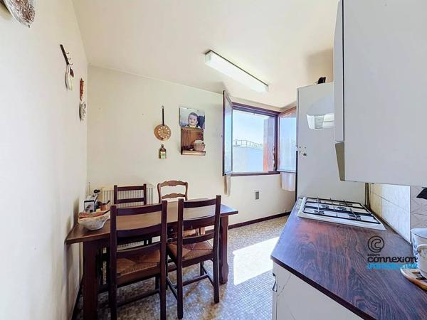 BEAU T4 A RENOVER BOULEVARD RICARD - FRICHE BELLE DE MAI