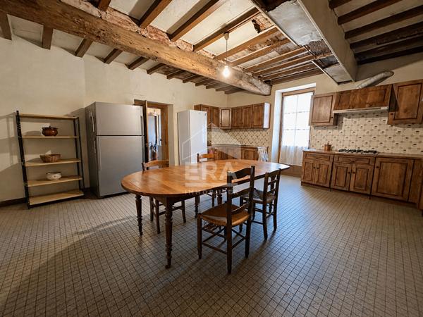 Maison à rénover à Saint-Justin - 11 pièces, 315 m²