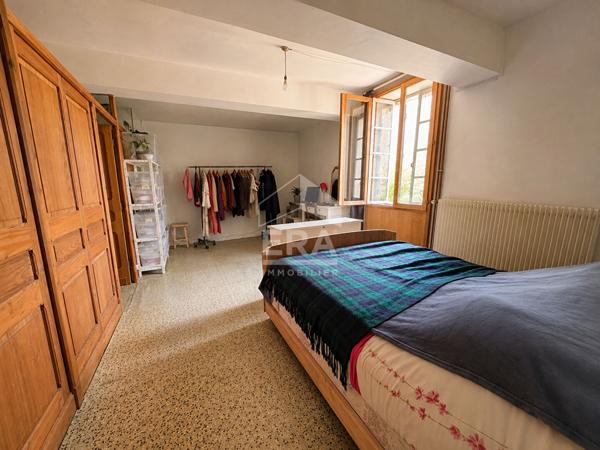 Maison à rénover à Saint-Justin - 11 pièces, 315 m²