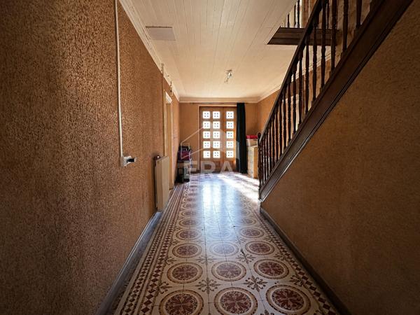 Maison à rénover à Saint-Justin - 11 pièces, 315 m²