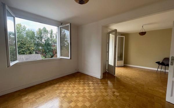 Immeuble à vendre    6 pièces •  Brive-la-Gaillarde