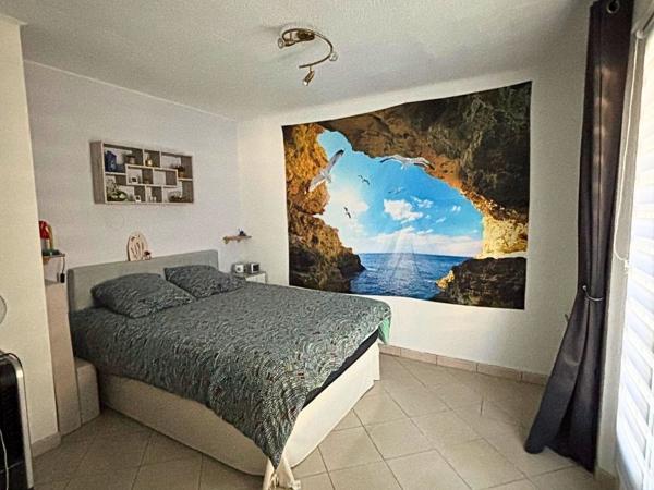 Maison familiale au cœur de Lorgues au calme en fond d’impasse