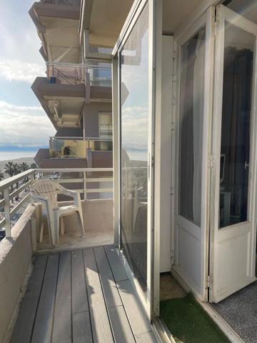 Vente                                                      Appartement
                        
                     1 pièces                                         à Canet-en-Roussillon