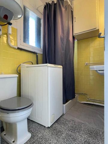 Vente                                                      Appartement
                        
                     1 pièces                                         à Canet-en-Roussillon