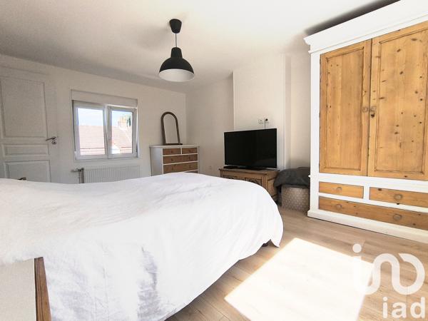 House for sale 4 rooms 93 m² Bruay-la-Buissière