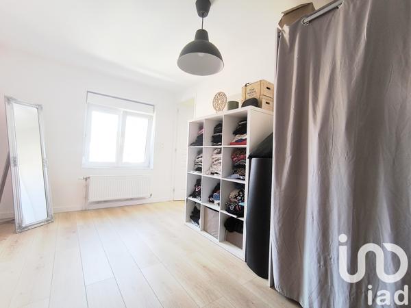 House for sale 4 rooms 93 m² Bruay-la-Buissière