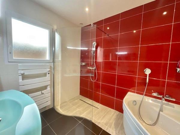 Maison contemporaine de plain-pied – 125 m² – quartier recherché des Étangs – Mouilleron-le-Captif