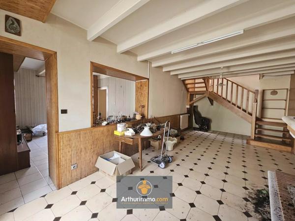 Vente                                                      Maison
                        
                     7 pièces                      170 m2                     à La Grève-sur-Mignon