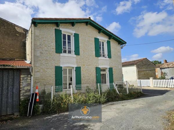 Vente                                                      Maison
                        
                     7 pièces                      170 m2                     à La Grève-sur-Mignon