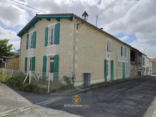 Vente                                                      Maison
                        
                     7 pièces                      170 m2                     à La Grève-sur-Mignon