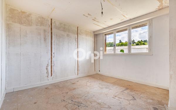 Maison à vendre    8 pièces • 245 m2 Limoges