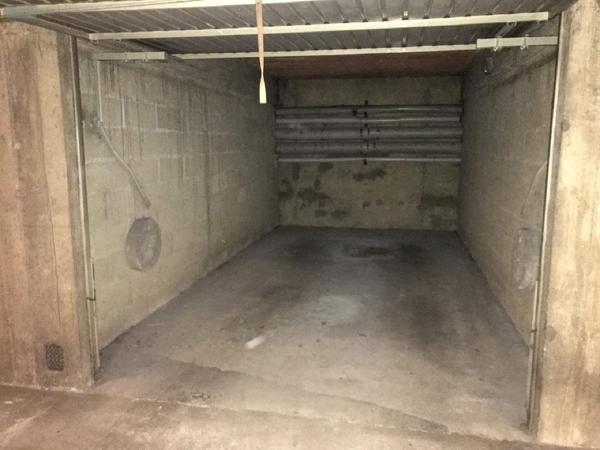 Garage - Parking à louer à Rennes en Ille-et-Vilaine (35000), ref : 138/1851   
RENNES-NORD ST MARTIN/ROUTE DE ST MALO