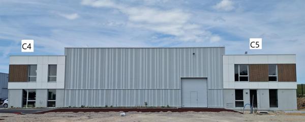 Batiment commerciaux avec Entrepôt et bureaux