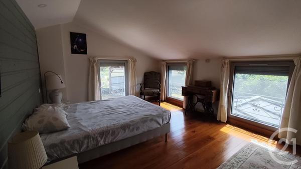 Maison à vendre  10 pièces - 280 m2 THENAC - 17