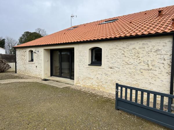 MAISON DANS UNE BELLE GRANGE DE 76m2 - plein sud